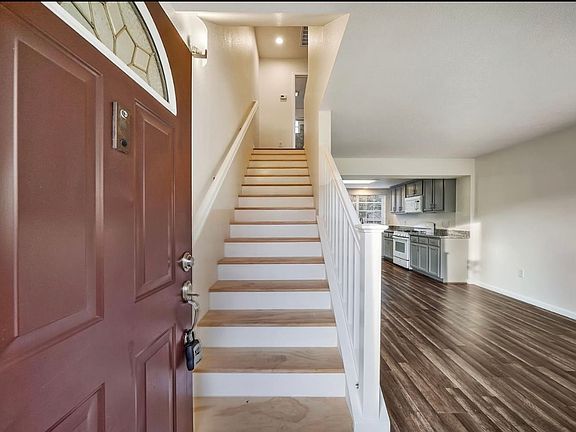 3rd image of 705 Daniels Ave