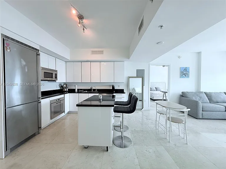 92 SW 3rd St #4311 — Photo 12