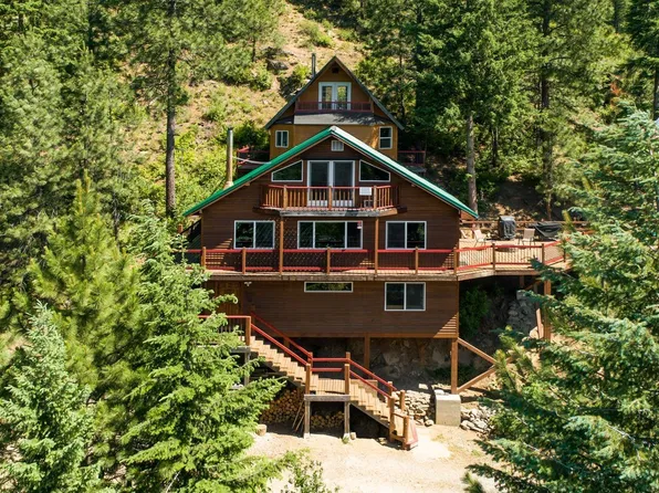 2565 Upper Pack River Rd, Sandpoint, ID 83864