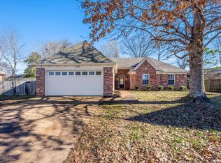 1282 River Bank Dr, Collierville, TN 38017