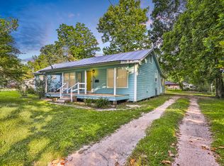 107 Elm St, Daisetta, TX 77533