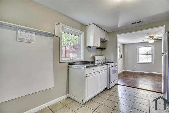 8011 Oakleigh Rd — Photo 17