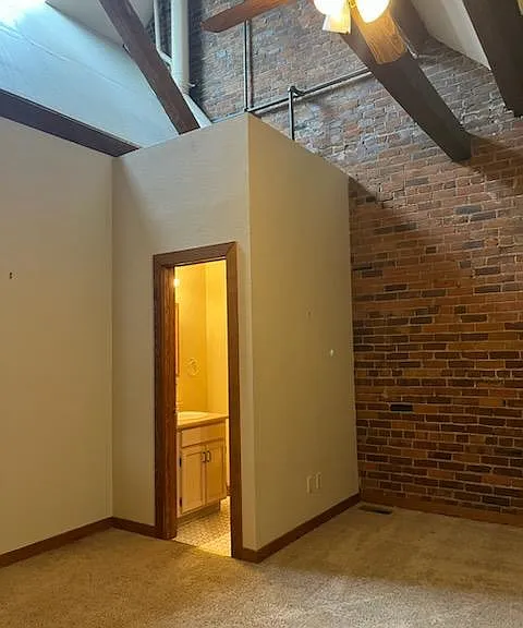 132 W B St #3G — Photo 12