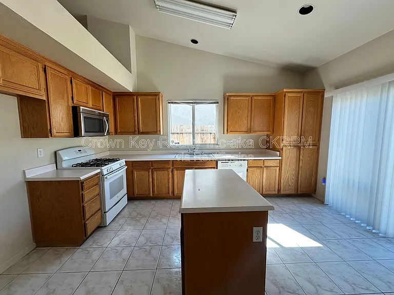 1720 Alcira Nunez St — Photo 7