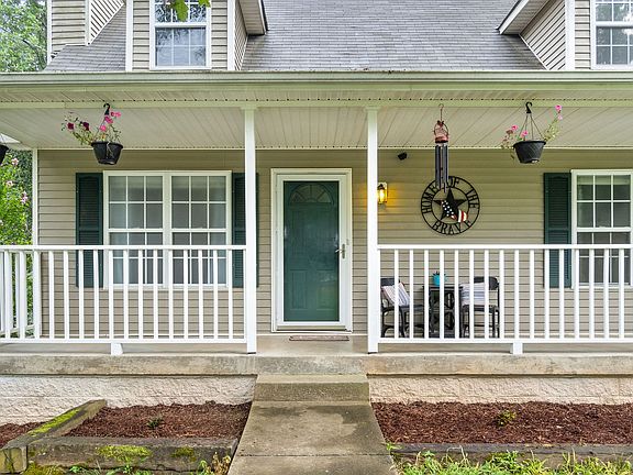 3rd image of 3329 Backridge Rd