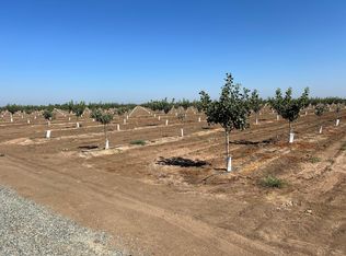 204 Avenue, Strathmore, CA 93267