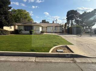 5 Jeffrey St, Bakersfield, CA 93305