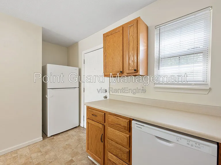 321 W South Ave — Photo 37