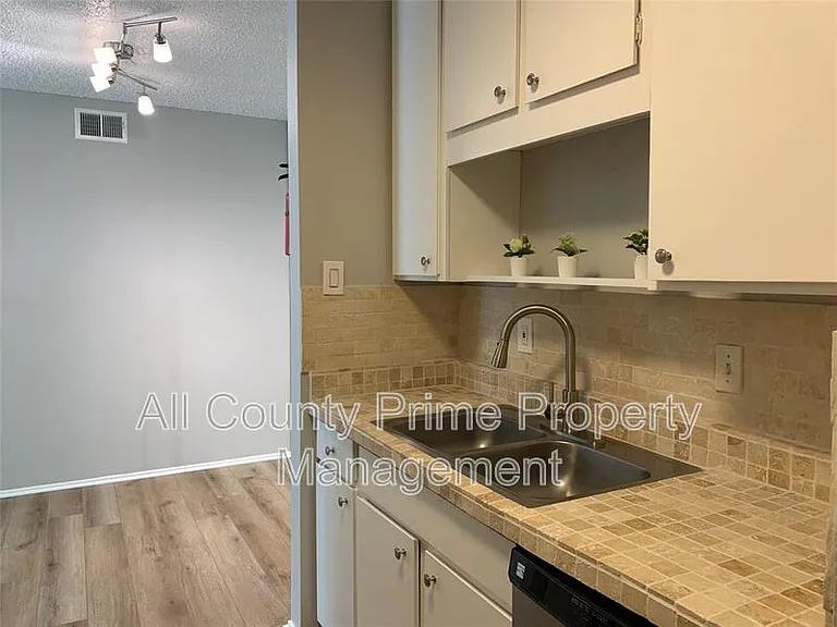 10049 Westpark Dr #168 — Photo 14