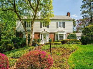 98 Deepdale Dr, Manhasset, NY 11030