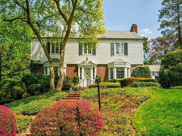 98 Deepdale Drive, Manhasset, NY 11030