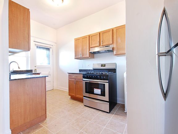 2nd image of 4611 N Ashland Ave #3