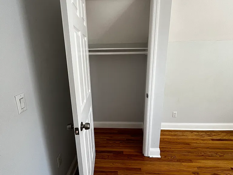 905 Grand Ave #4 — Photo 16