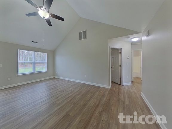 3rd image of 416 Leecrest Dr