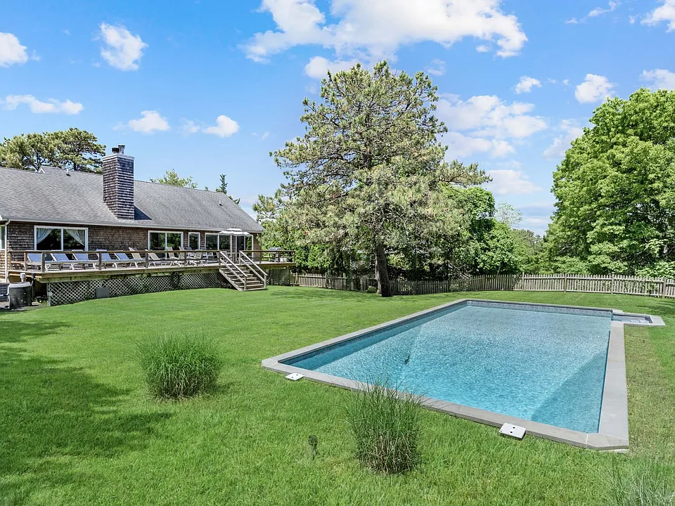 306 Saint Andrews Rd W