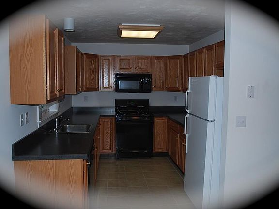 4th image of 6 Messenger St Unit 3