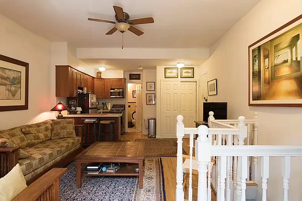 Rented by Larry Tauber, LREB | media 4