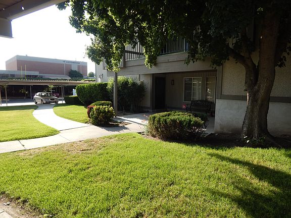2nd image of 5728 S Waterbury Way Unit A