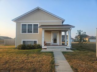 2101 Lunden St, Saint Peter, MN 56082