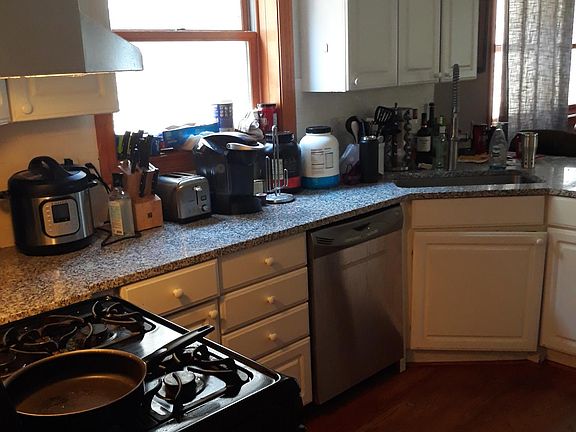4th image of 1721 W Julian St #3