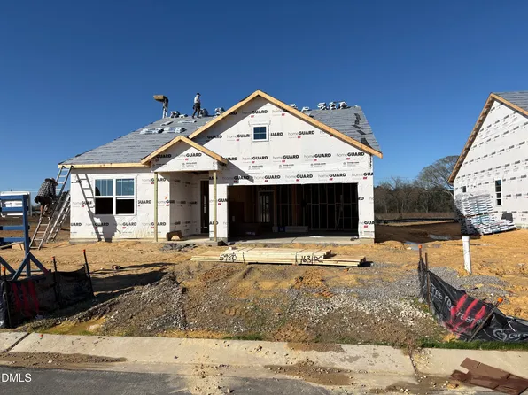 596 Providence Creek Dr, Fuquay Varina, NC 27526