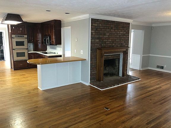 Full masonry Fireplace