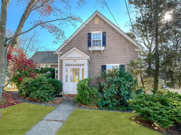 33 Doyer Avenue, White Plains, NY 10605