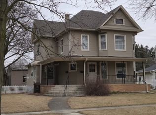 924 N 6th St, Rochelle, IL 61068