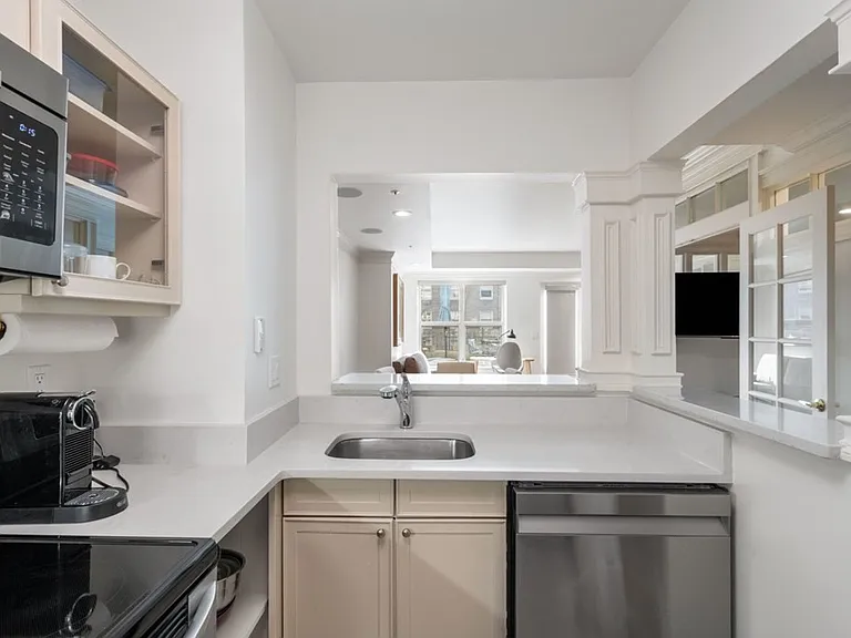 300 Boylston St #511 — Photo 5
