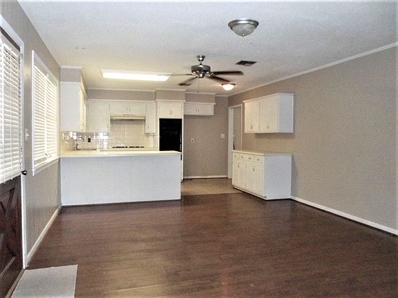 5th image of 1612 Chatsworth Dr