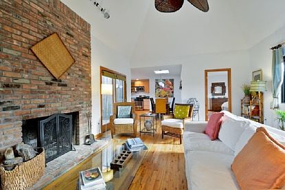 5th image of 13 Rosemaries Ln