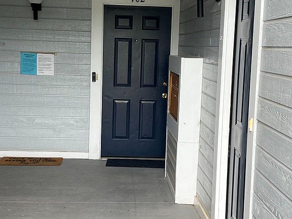 2nd image of 604 Moonglow Rd APT 102