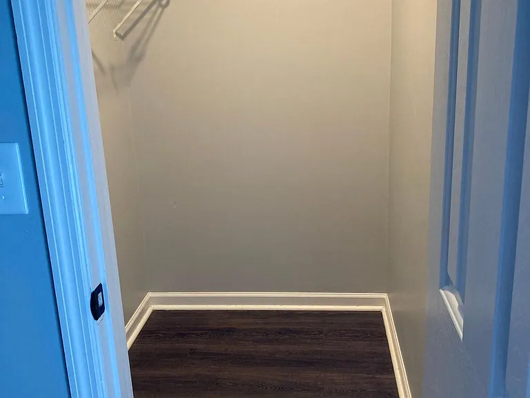 752 Cobbler Ln W — Photo 9