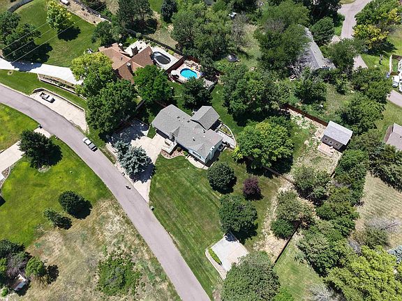 5th image of 1120 APACHE DR