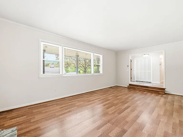 808 Chippendale Rd — Photo 35
