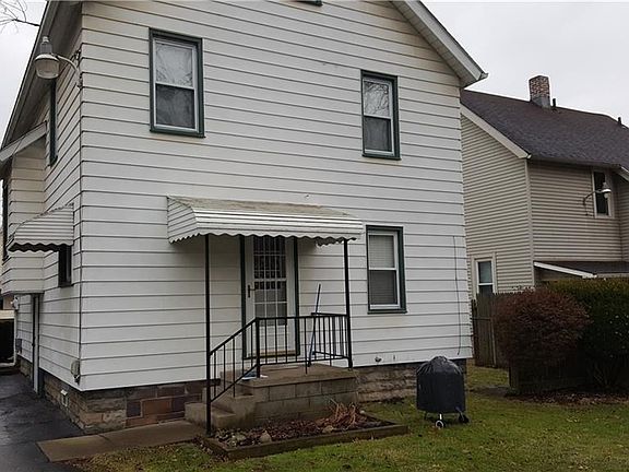 4th image of 839 Terra Alta St NE