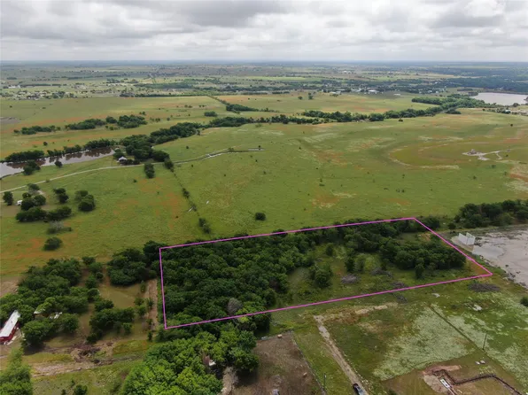 Johnston Dr, Decatur, TX 76234