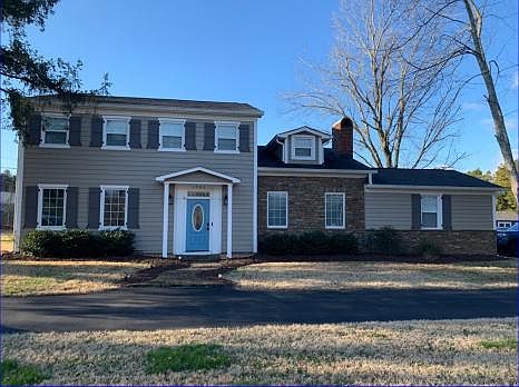 1st image of 1905 W Lake Dr NW