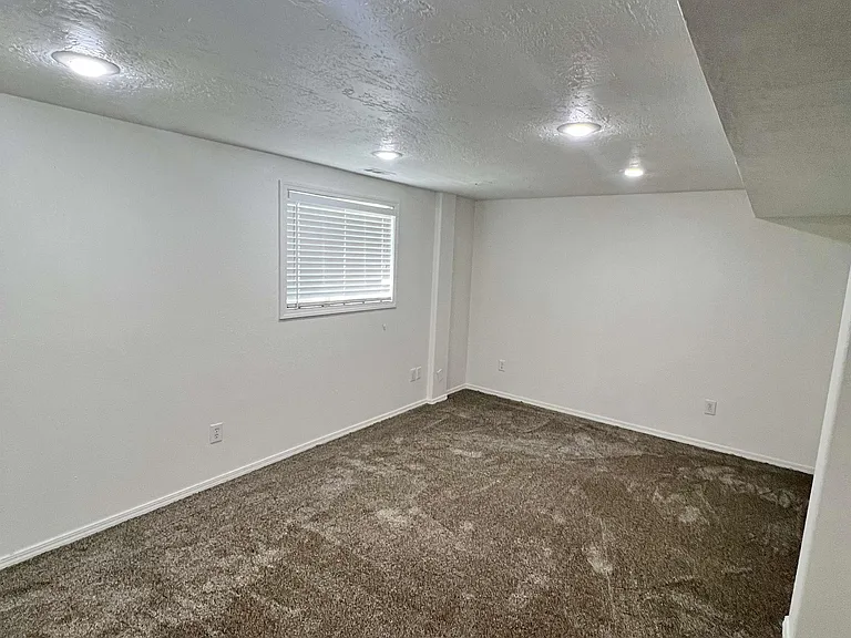 10 Pinewood Dr — Photo 8
