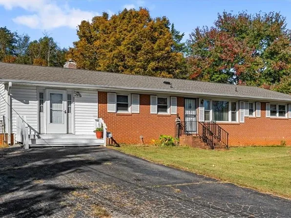 310 Stewart Rd SE, Winston Salem, NC 27107