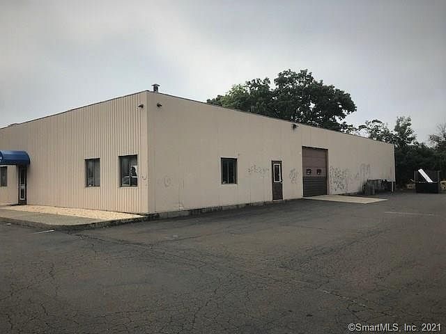 2nd image of 19 Wood St