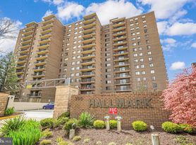 200 N Pickett St, Alexandria, VA