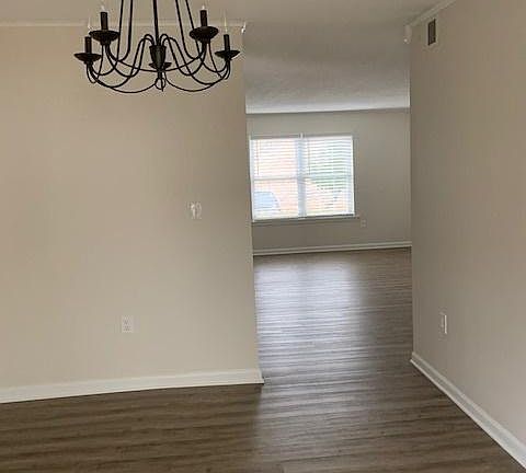 5th image of 925 Cleveland St Unit 247