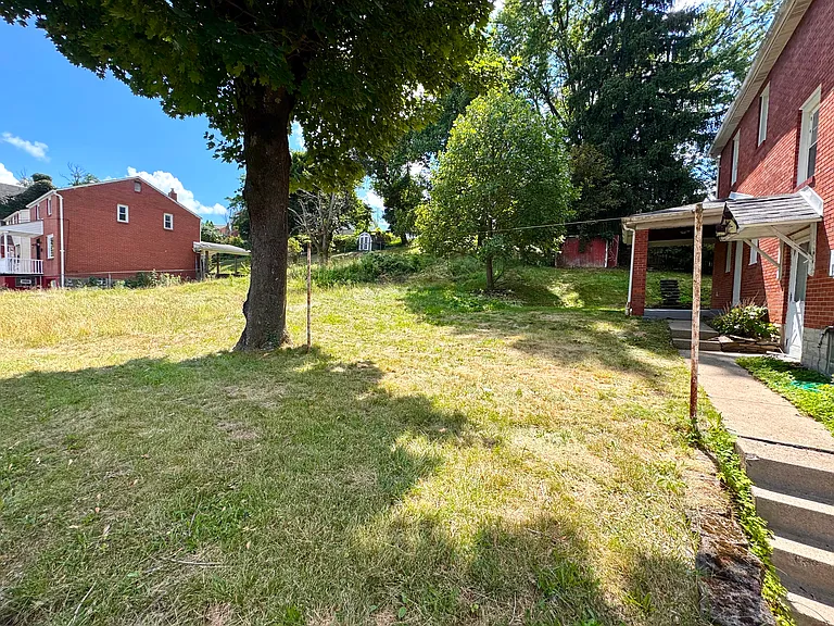 103 Jacob St — Photo 16