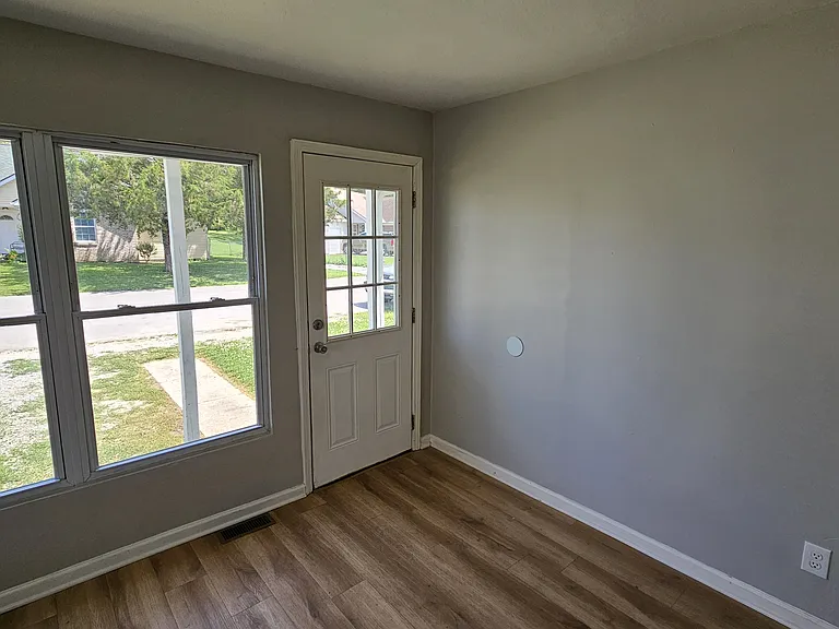 314 Marshall Dr — Photo 6