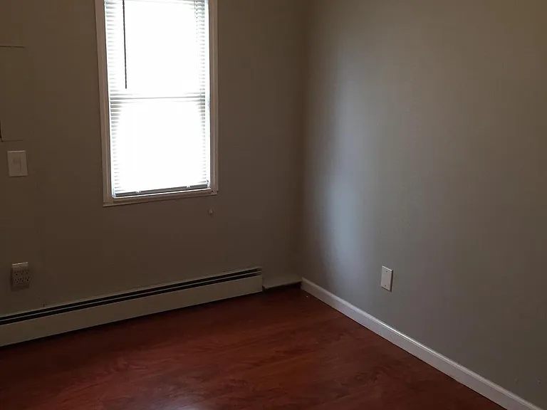 392 Madison Ave — Photo 4