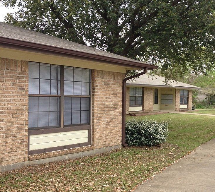 1st image of 1100 Janet Cir #1