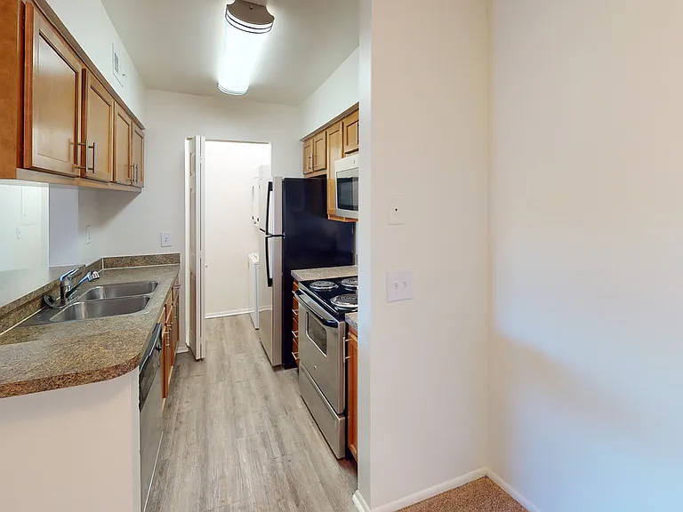 Lakewood Place — Photo 84