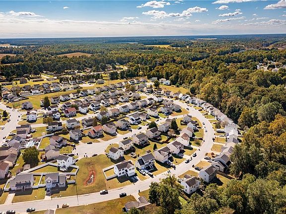 5th image of 1209 woods edge Circle