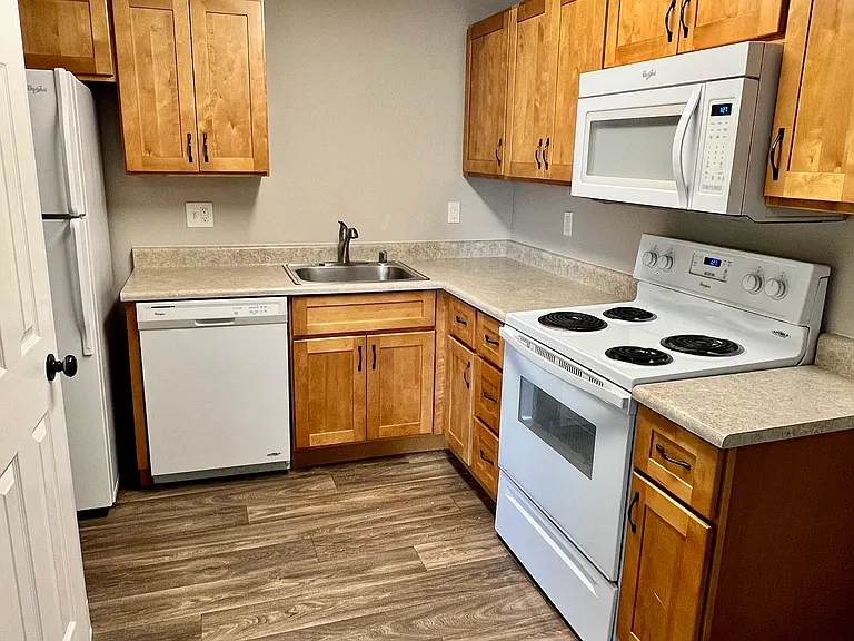 3213 49th Ave NE #3 — Photo 1